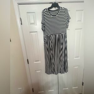 Torrid soft knit striped dress 1x NWOT